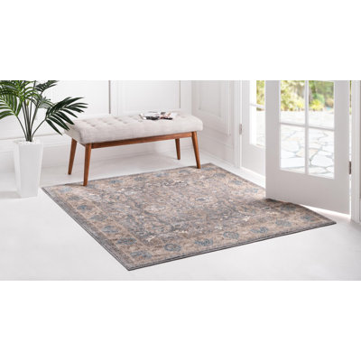 Gwendolyn Floral Indoor Rug