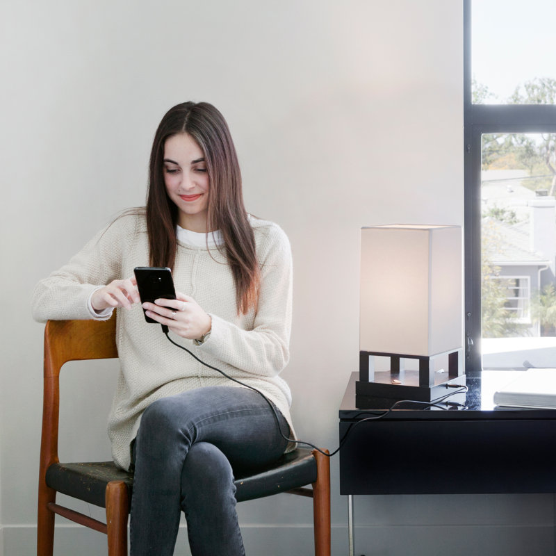 Classic Black Modern USB Charging Table Lamp