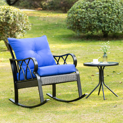 Chaise berçante d'extérieur en osier avec coussins rembourrés, chaise berçante en aluminium et rotin avec accoudoirs pour le jardin, le patio et la cour