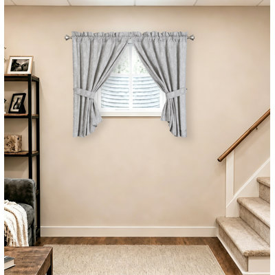 2 pcs Embroidered Pocket Curtains