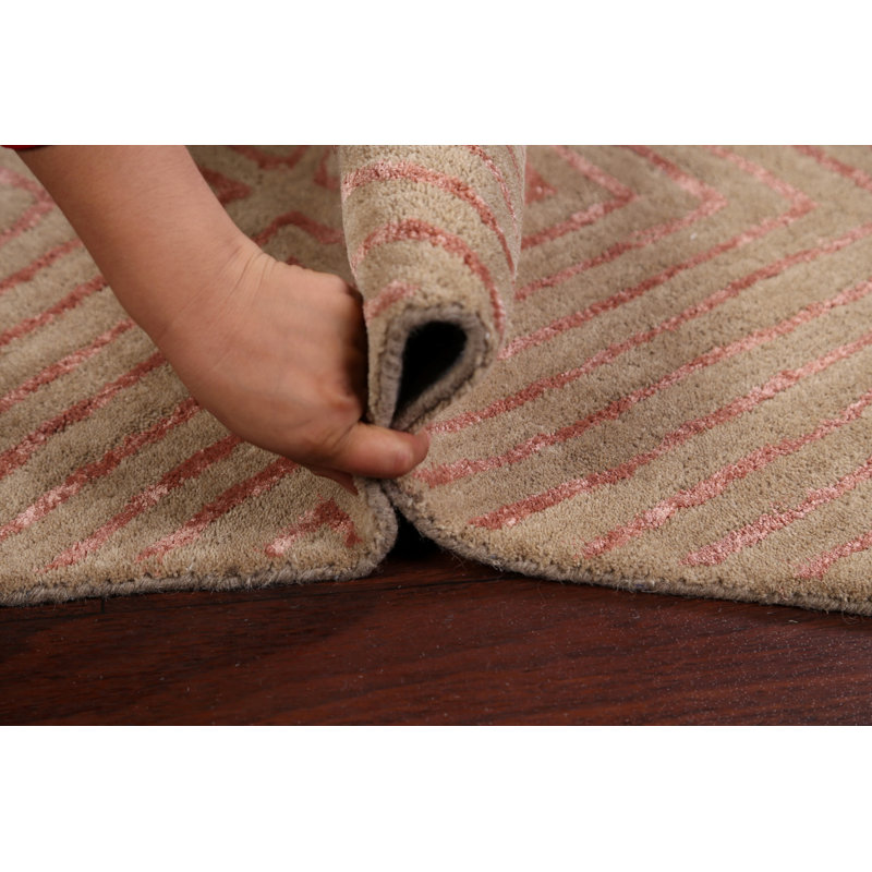Tapis touffeté à la main en laine / soie brun clair