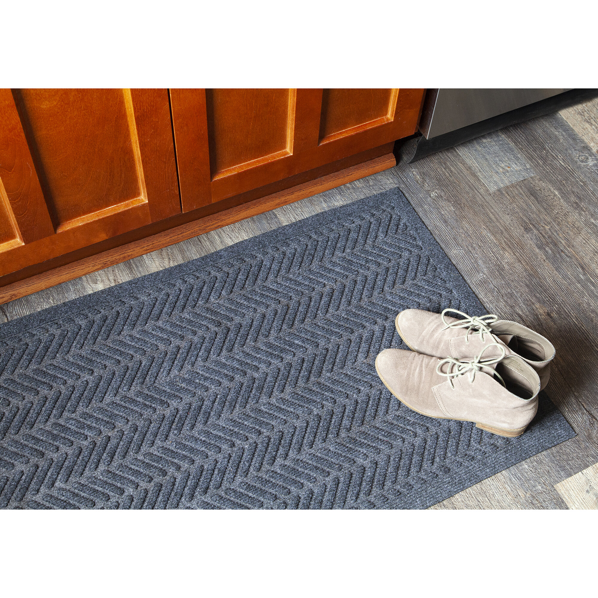 https://assets.wfcdn.com/im/54451218/compr-r85/1506/150600525/geometric-outdoor-doormat.jpg