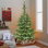 Arbre de Noël illuminé 8 pi avec 500 lumières DEL blanc chaud, 1307 pointes PE + PVC, aspect réaliste en couches, base en bois unique - arbre de Noël artificiel complet pour la décoration intérieure