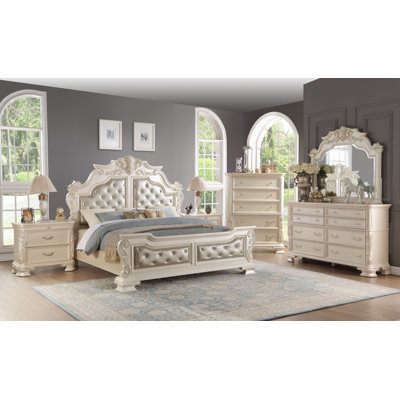 Ludwika Tufted Upholstered 5-Piece Bedroom Set
