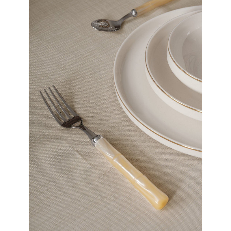 Nappe élégante Elegant, 61 po x 86,6 po | 100% polyester, lavable à la machine à 86 ° F | Résistant au froissement, infroissable et résistant au fer à basse température | Parfait pour les repas, les fêtes et l'utilisation quotidienne | Décoration intérieure durable et élégante