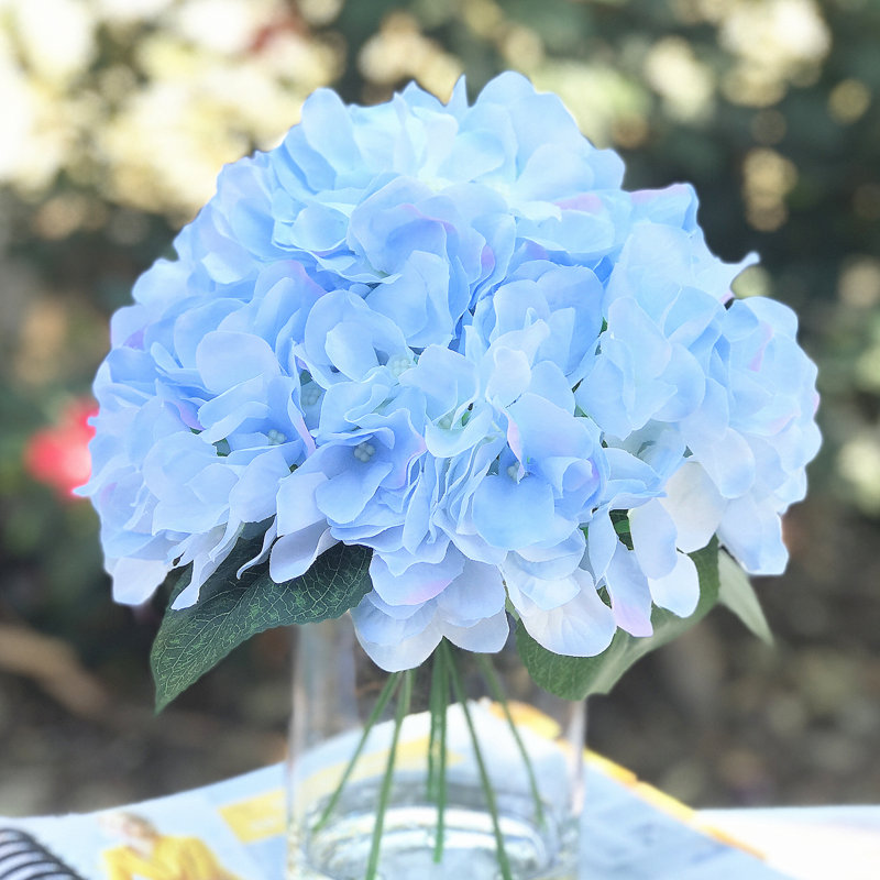 Arrangement de hortensia en vase, Azure
