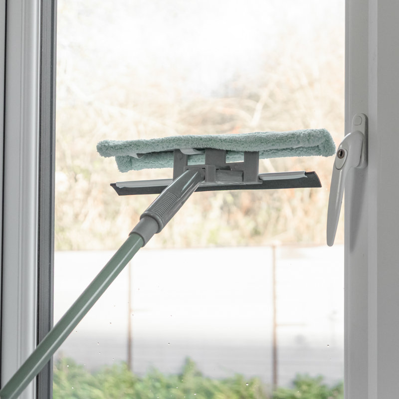 JVL Extendable Microfibre Window Cleaner with Extendable Handle, Green