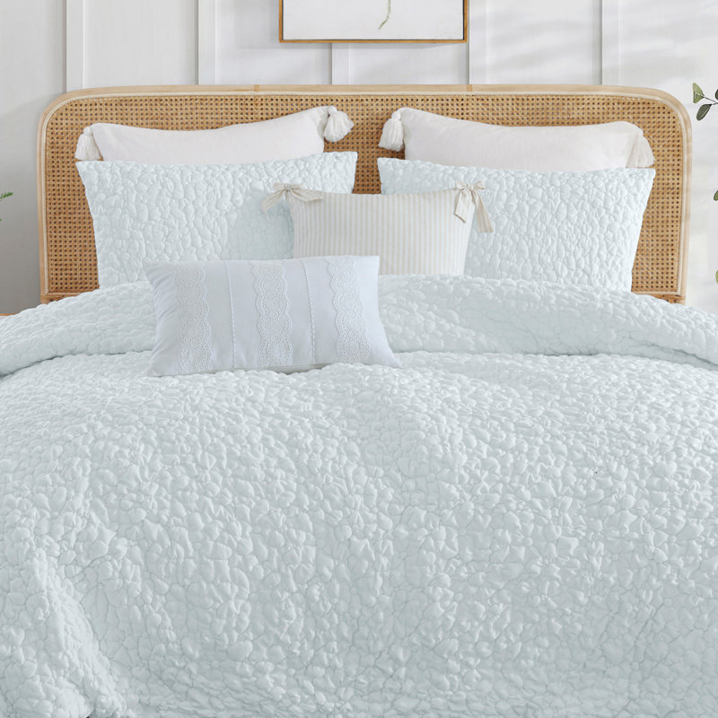 White Full/Queen Microfiber Floral Comforter Set