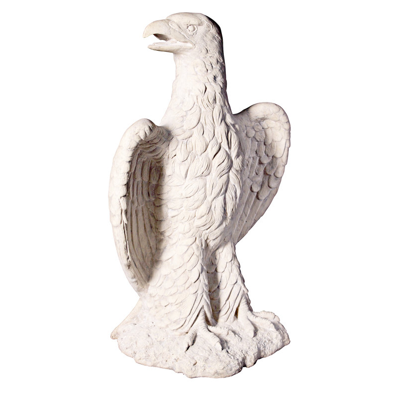 Statue America's Grand-Scale Eagle