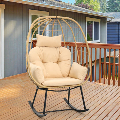 Chaise berçante d'extérieur en osier Cletta