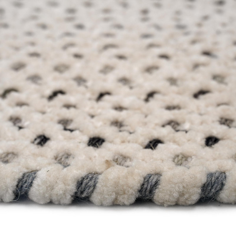 Quang Indoor Rug, Oval 27" x 9' Runner