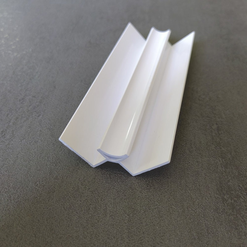 Moulure de coin en PVC 94,5 po pour panneaux de douche 10 mm, Blanc