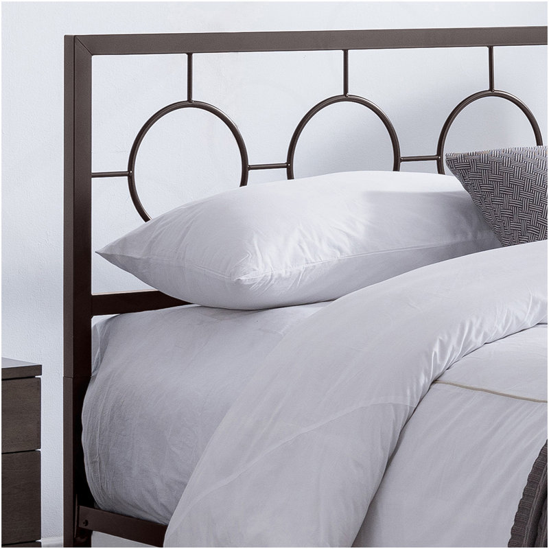 QUEEN SIZE METAL BED