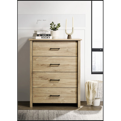 Celeste 32 Inch Wide Light Oak 4-Drawer Chest With Black Handles, Spacious And Stylish Storage Solution