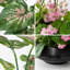 Plante artificielle de qualité supérieure avec fleurs roses en pot noir