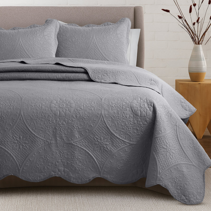 Ensemble de couvre-lit matelassé à motif floral, surdimensionné et léger avec taies décoratives, Gris