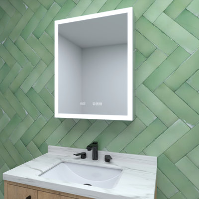 24 po X P 30 H Armoire à pharmacie rectangulaire en aluminium argenté encastré / à fixation en surface droite avec charnières silencieuses, 10% à 100% de luminosité, miroir de brouillard, tablettes réglables à miroir, température