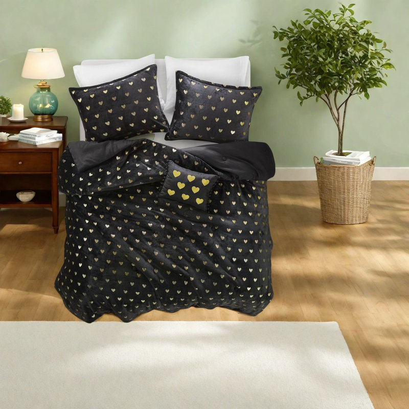 Luxurious Plush Bedding Sets, Metallic Print, Modern Style For Home
