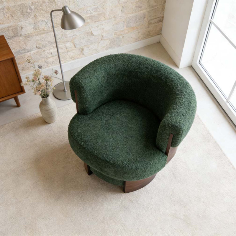 Fauteuil demi-tonneau rotatif moderne courbé et sculptural, Vert