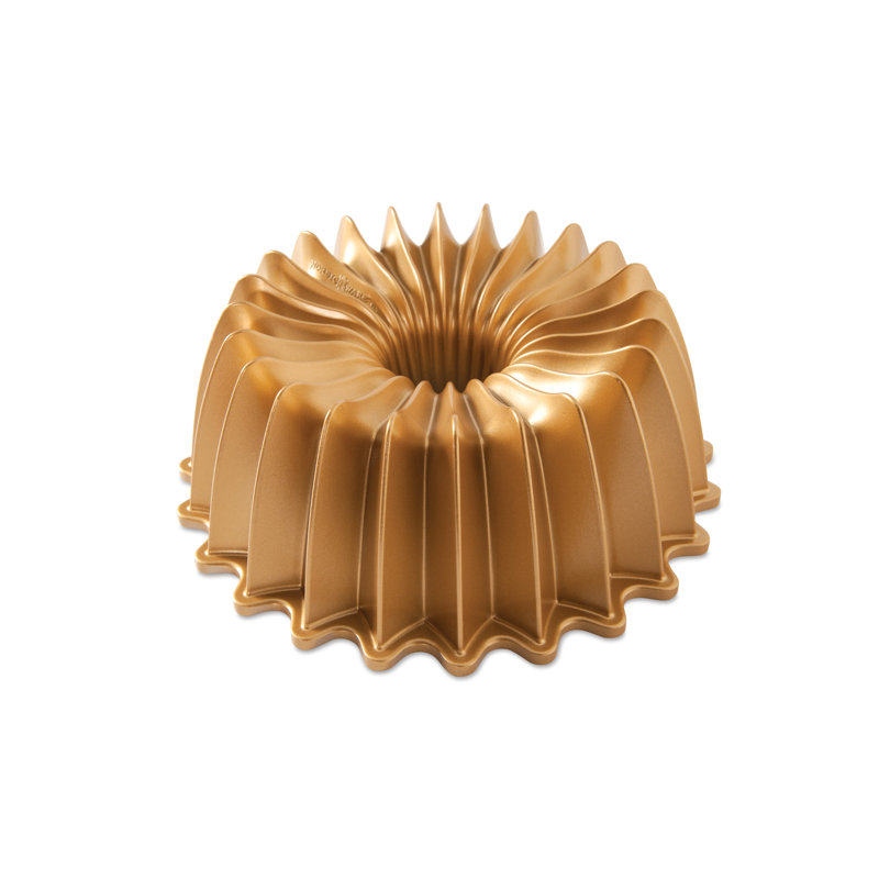 Nordic Ware Non-Stick Round Brilliance Bundt Cake Pan