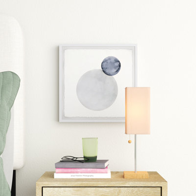 «MarBLE Gray Circles», reproduction encadrée