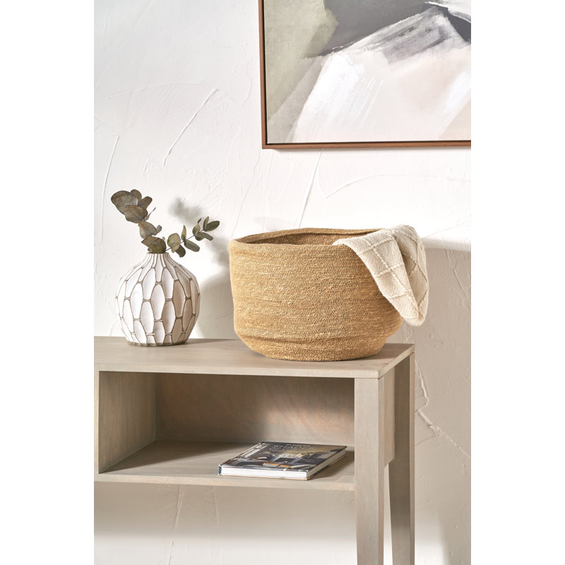 Beachcrest Home Seagrass Decorative Basket