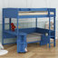 Élégante base de lit en bois avec bureau, tablettes de rangement, canapé et lumière-78601618