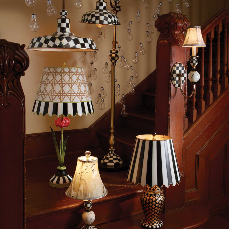 Quatrefoil Small Table Lamp