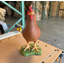 Statue de poulet rouge grandeur nature