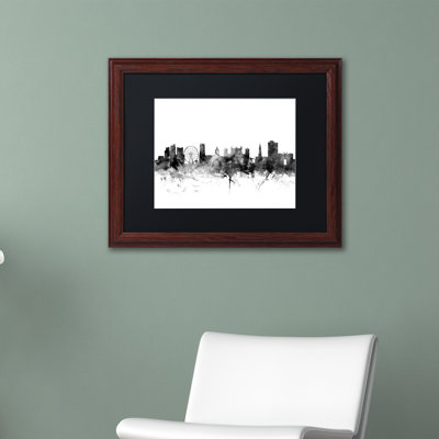 «Nottingham England Skyline B&W», impression encadrée