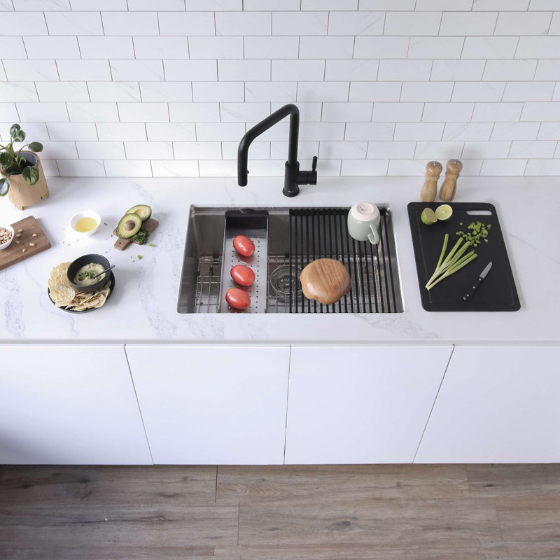 Élégant évier de cuisine à double cuve en acier inoxydable avec accessoires