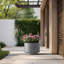 Grand pot / pot rond en béton avec trous de drainage-621437565-621437564
