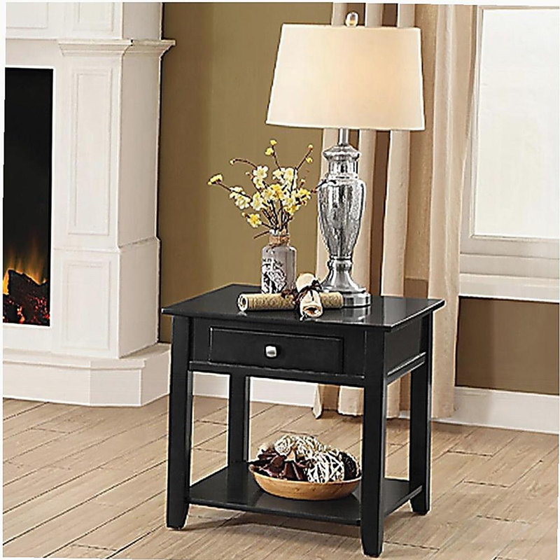 Table d'appoint noire avec tablette inférieure