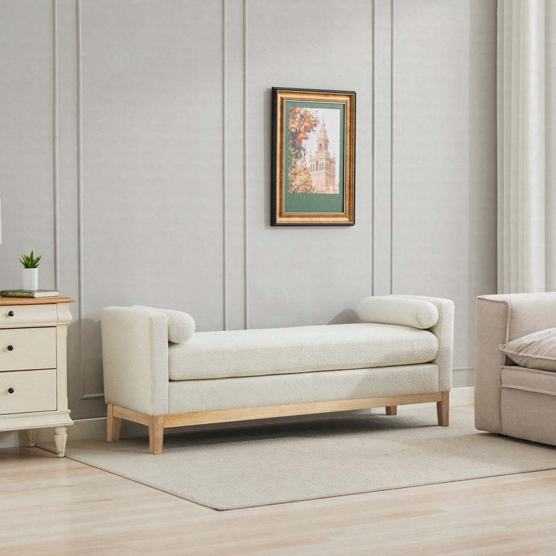 Banc de lit rembourré 66,34 po avec cadre en bois naturel et coussins décoratifs ivoire Boucle