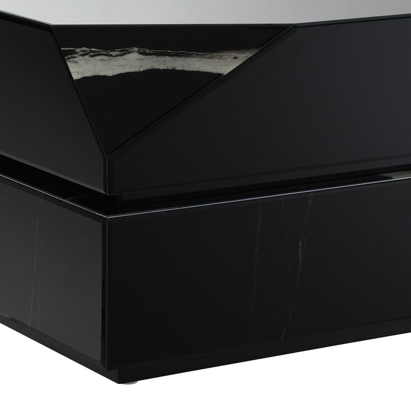 Table basse, finition miroir noir