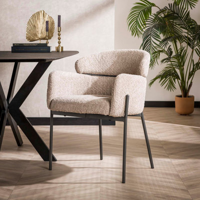 Armstuhl Mellette