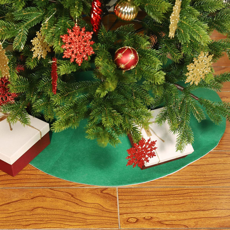 Maxman Faux Fur Tree Skirt