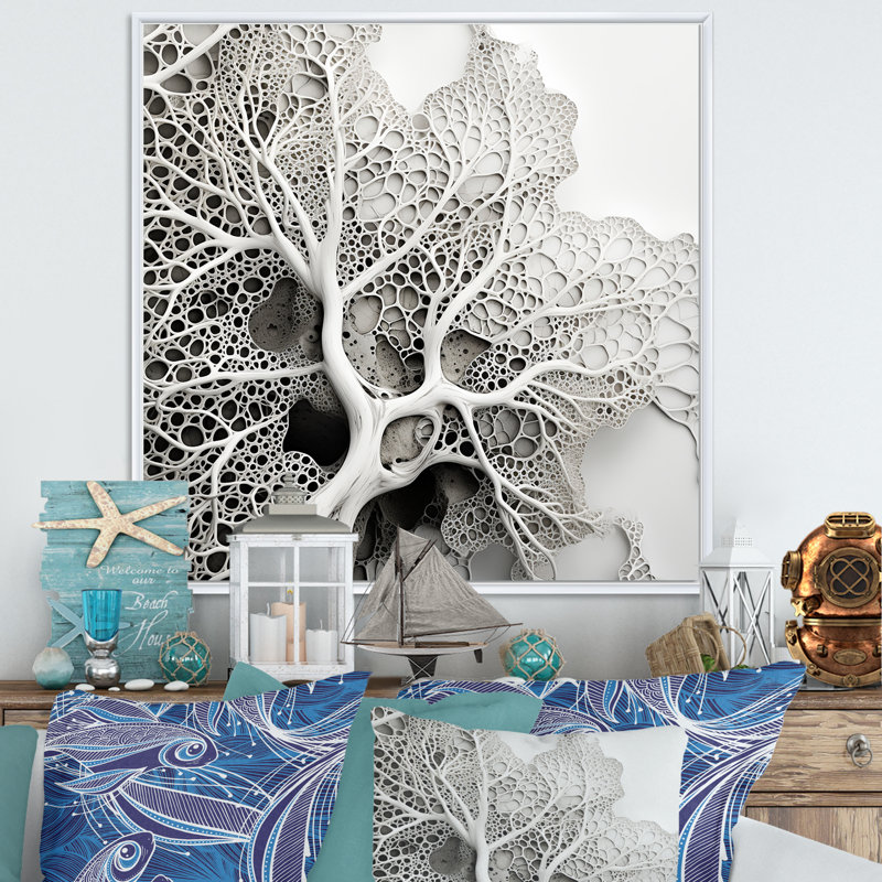 «Under Water», coraux noirs et blancs, collage I sur toile, H 24 po x l 24 po x P 1 po, Cadre flottant blanc
