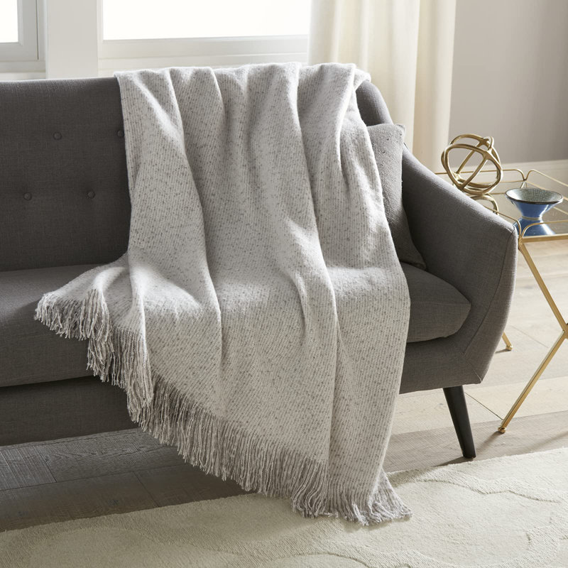 Jeté en faux mohair fabriqué par Catherine Gray 50 po x 60 po