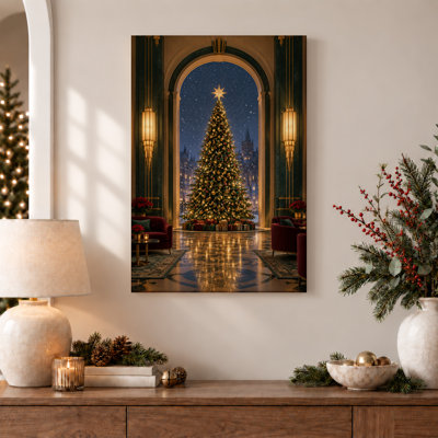Arbre avec ornements dorés dans un grand couloir, art mural de Noël