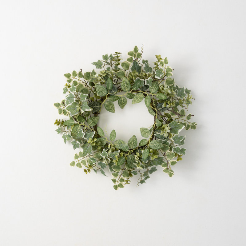 Feuillage artificiel et couronne botanique, L 19 po x H 19 po x P 3,75 po