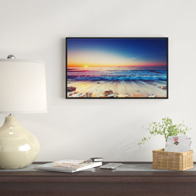 " Beautiful Sunrise Over Blue Sea "