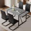 Ensemble de table et de chaises. Table de salle à manger moderne en bois aggloméré texturé en marbre gris minimaliste moderne avec structure en métal et chaises en polyuréthane avec pieds arqués.-855284827-855284826