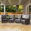 4 chaises de patio pivotantes en rotin avec coussins Ilijah