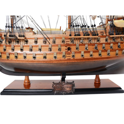 Ultimate HMS Victory Combo: un bateau miniature et un chapeau classique