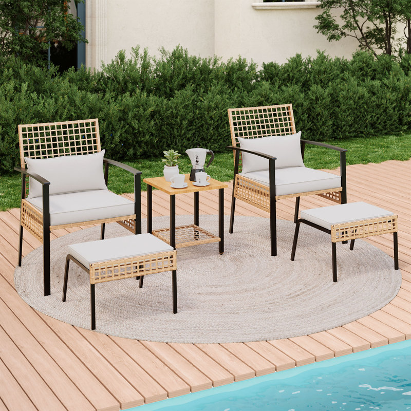5 Pieces Wicker Outdoor Conversation Set With Ottomans