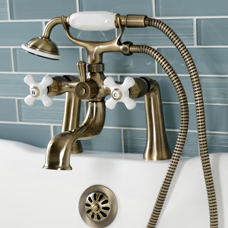 Robinet de baignoire sur pattes à 3 poignées et 2 poignées à fixation sur le comptoir avec douche à main Kingston Brass Kingston