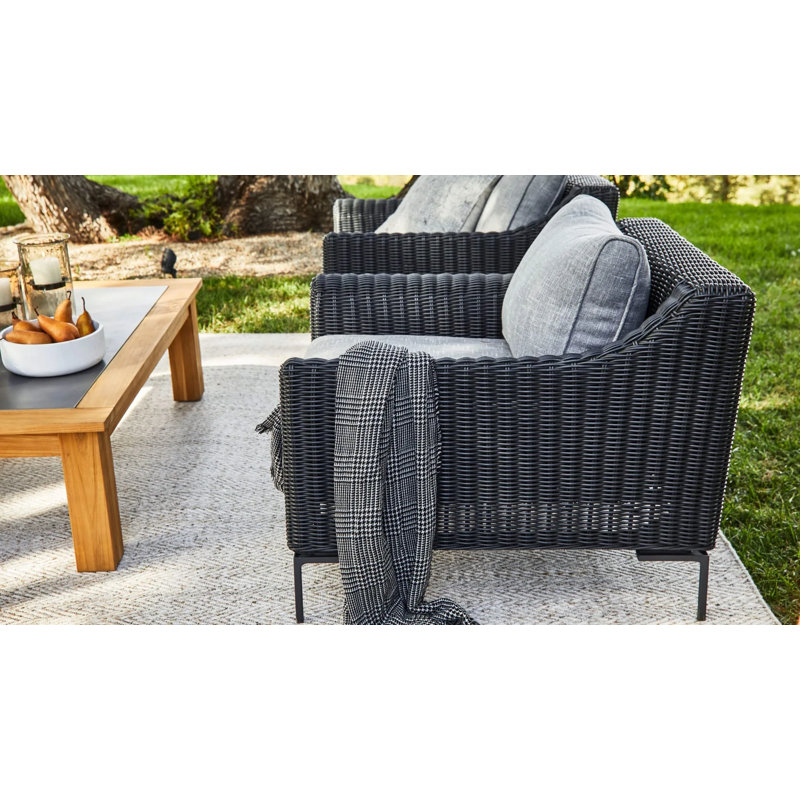 Bug Shield Outdoor Throw Blanket, Gray/White Houndstooth, 50" W x 60" L