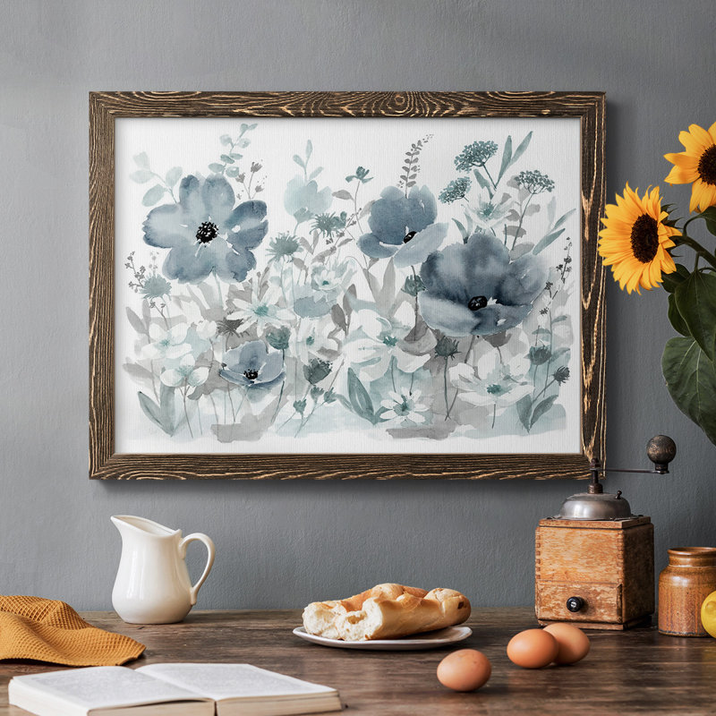 «Blue Nature», reproduction sur toile encadrée, H 22 po x l 32 po, Noyer