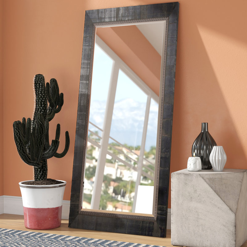 Miroir moderne et contemporain, H 66 po x l 30 po